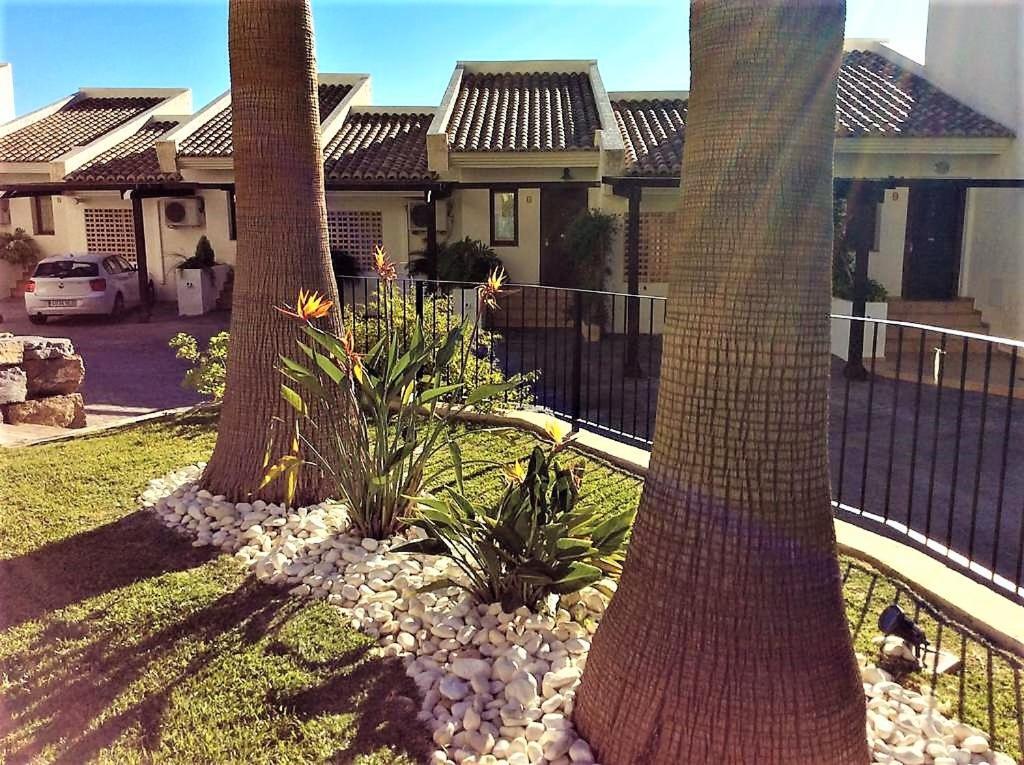 Townhouse Los Olivos M アルテア エクステリア 写真